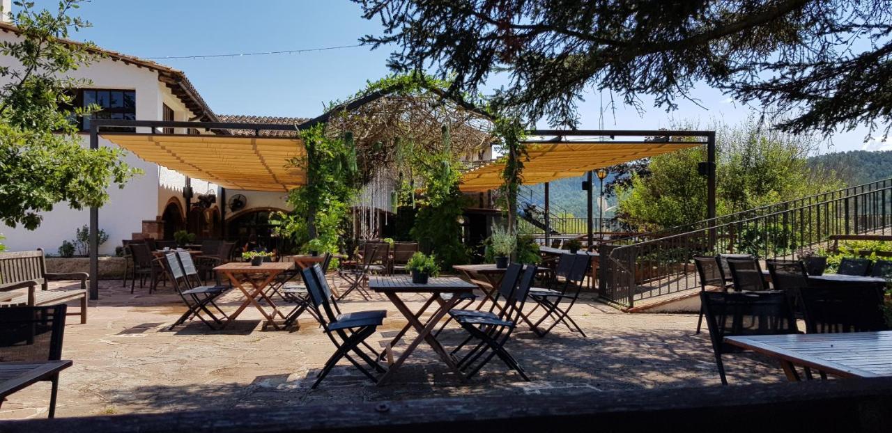 Hostal La Guineu فيلادراو المظهر الخارجي الصورة